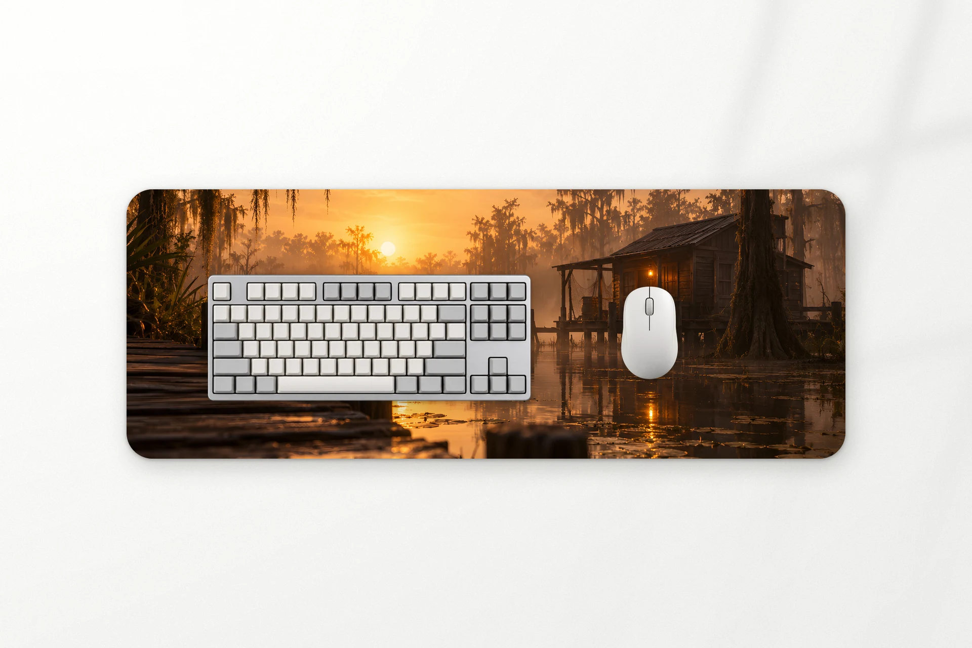ماوس باد Bayou، ممشى خشبي في مستنقع سرو وضباب ذهبي، 80x30 سم